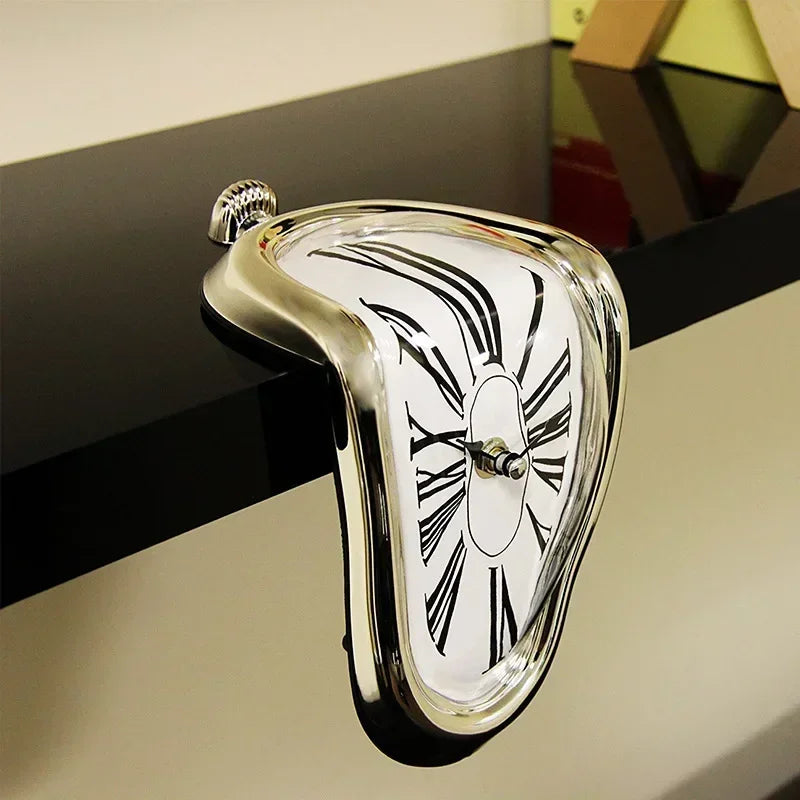 2024 New Novel Surreal Melting Distorted Wall Clocks Surrealist Salvador Dali Style Wall Decororation Home Garden Clock